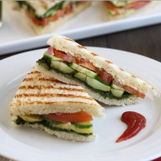 Bombay Kaccha Sandwich