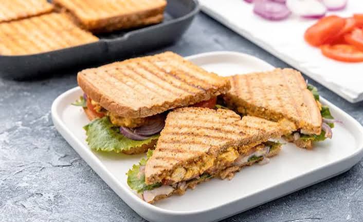 Tandoori paneer sandwich