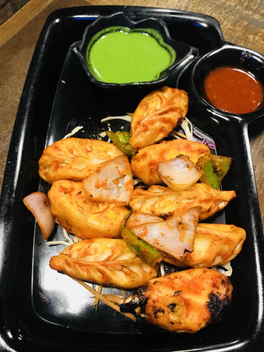 Paneer Tandoori Pizza Momos