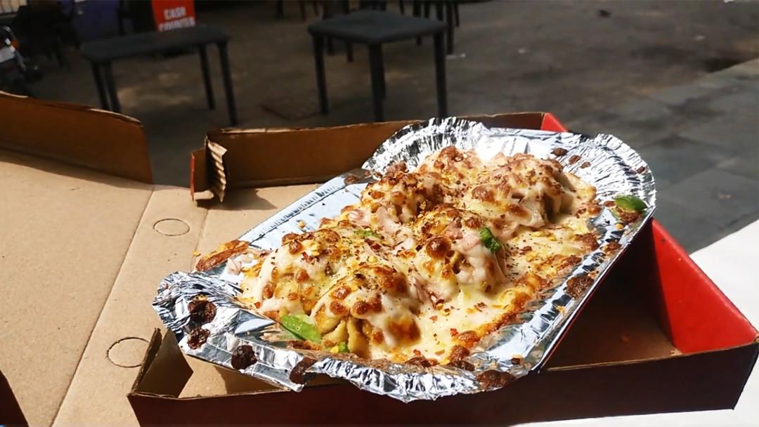 Veg Pizza Momos