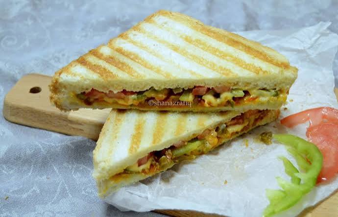 Garlic Capsicum Cheese Sandwich