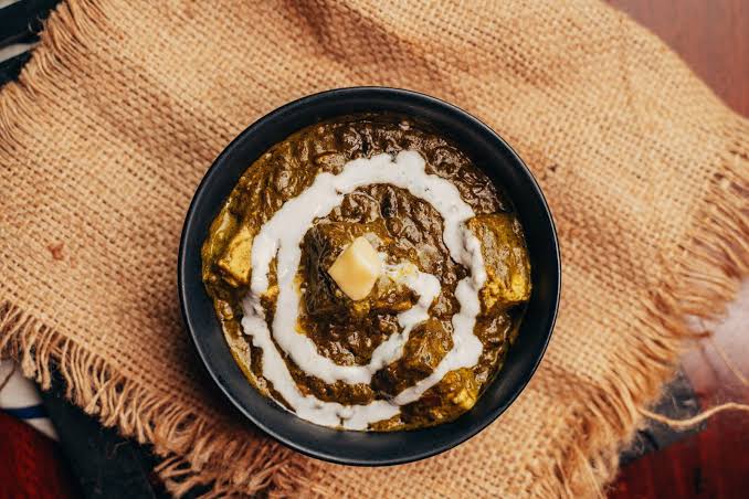 Lasooni Palak Paneer
