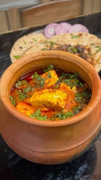 Paneer Handi Lazeez