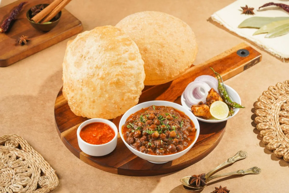 Chola Bhatura