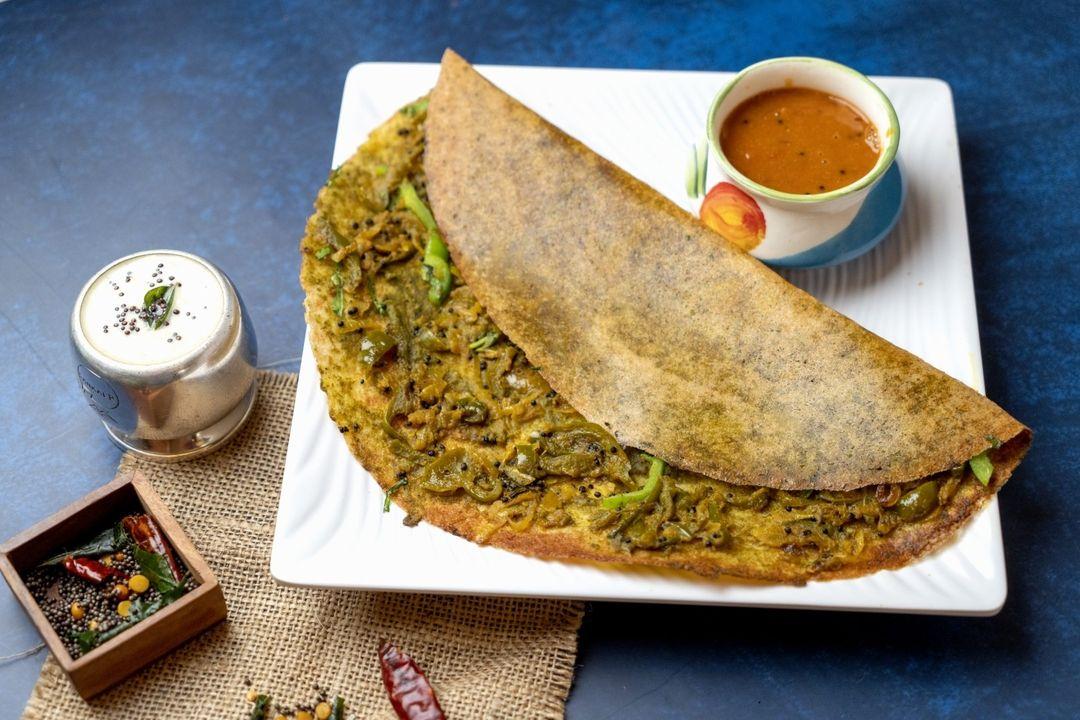 Aloo + Palak Masala Dosa