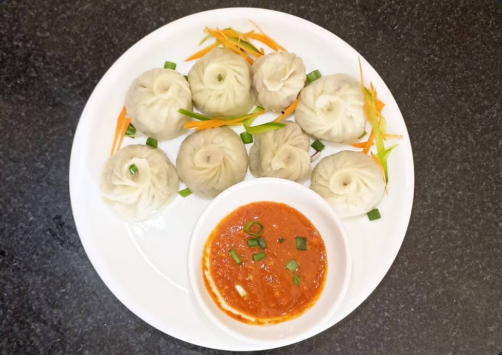 Cheese Corn Steam Momos (8Pcs)