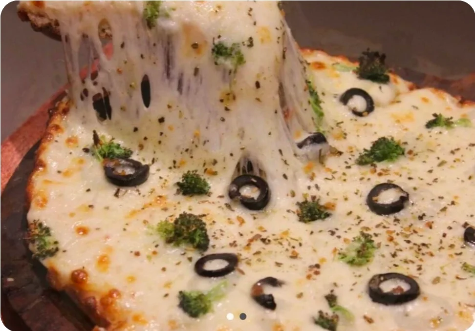 Black Olives Paneer Pizza