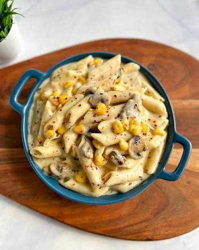 White Sauce with Corn & Mushroom Pasta